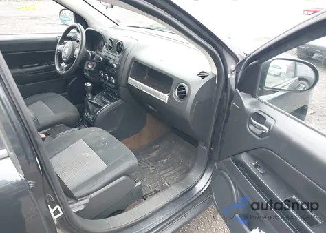 2014 Jeep Compass Sport из США, поврежденный, VIN 1C4NJDBB2ED530382